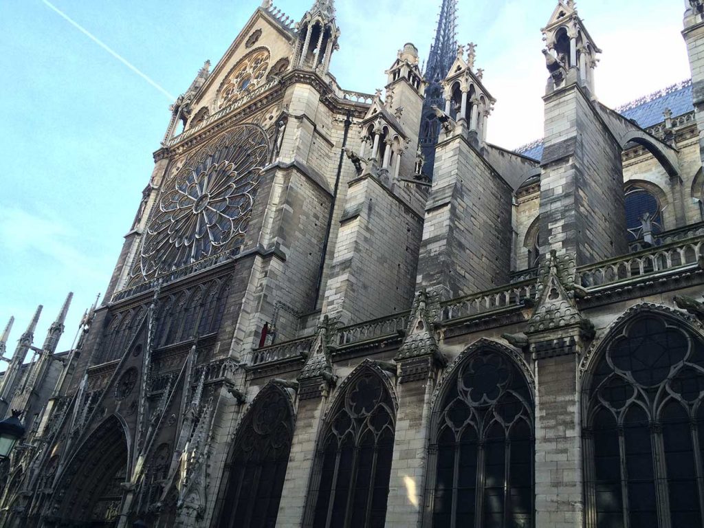 Tips for Studying Abroad: Take a trip to Paris and visit Notre Dame